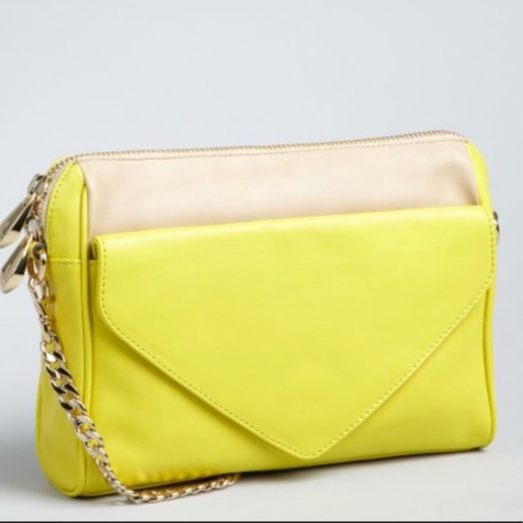 Pour La Victoire Clutch Leather Lemon Nude